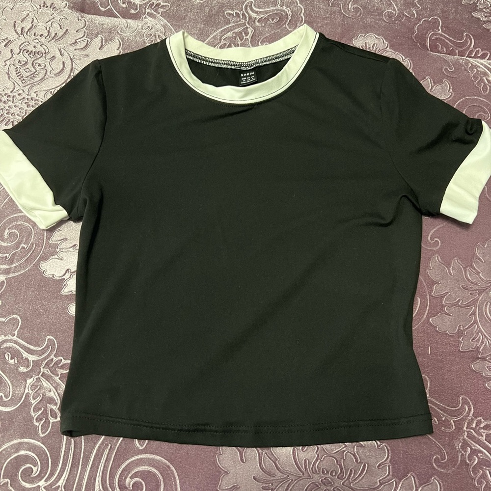 SHEIN Black and White Short Sleeve Tee